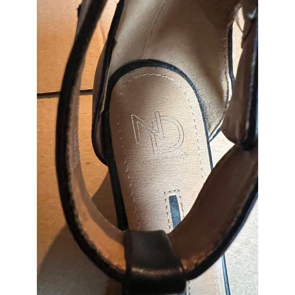 New Directions black strappy ankle buckle heels 8.5 - Picture 5 of 8